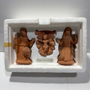 Vintage 3 Piece Nativity Scene Set Terracotta Clay 4" Taiwan / Read Description